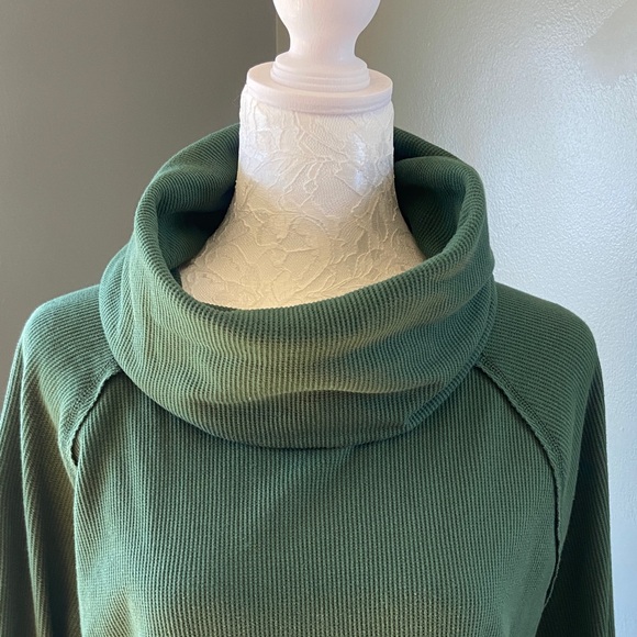 Eddie Bauer Women’s Green Cowl Neck Sweater - Picture 3 of 8